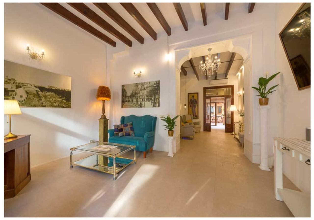 Boutique Hostal "Born53" Im Stadtkern Von Llucmajor, Mallorca Aparthotel Лукмахор Екстериор снимка