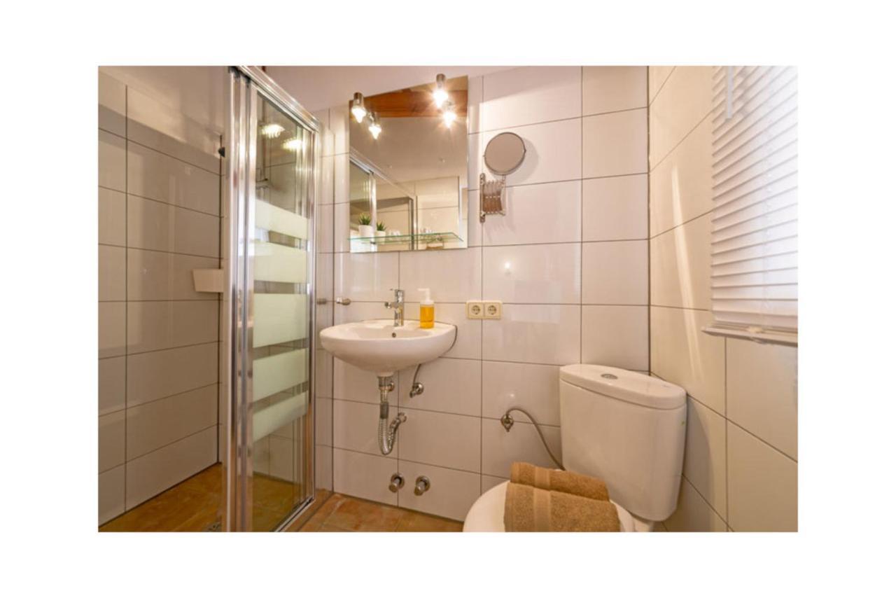 Boutique Hostal "Born53" Im Stadtkern Von Llucmajor, Mallorca Aparthotel Лукмахор Екстериор снимка